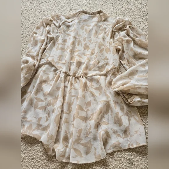 Cabi Couplet Beige & White Floral Puff Sleeve Blouse Top Size XS Small - Picture 8 of 8